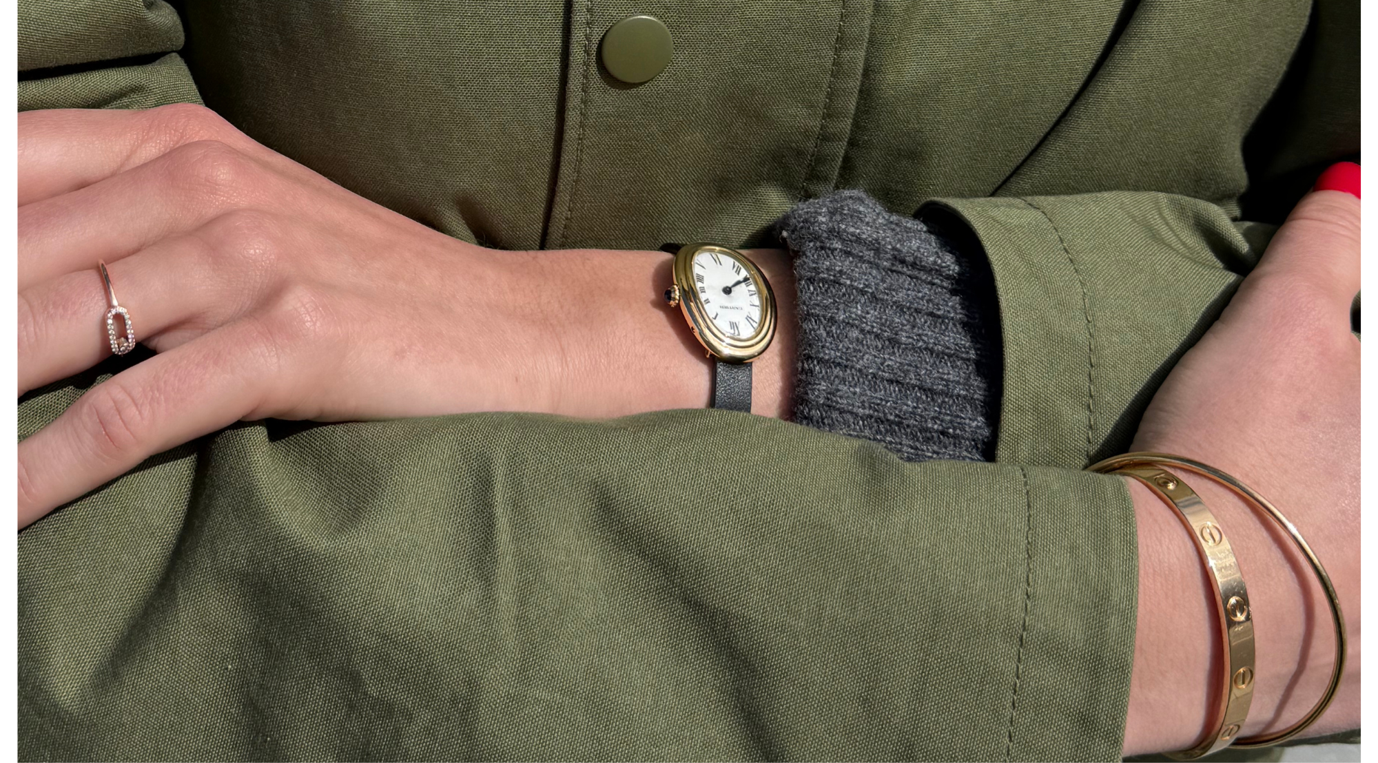 Cartier tord les lignes, ose l’ovale. C’est la naissance de la Baignoire.