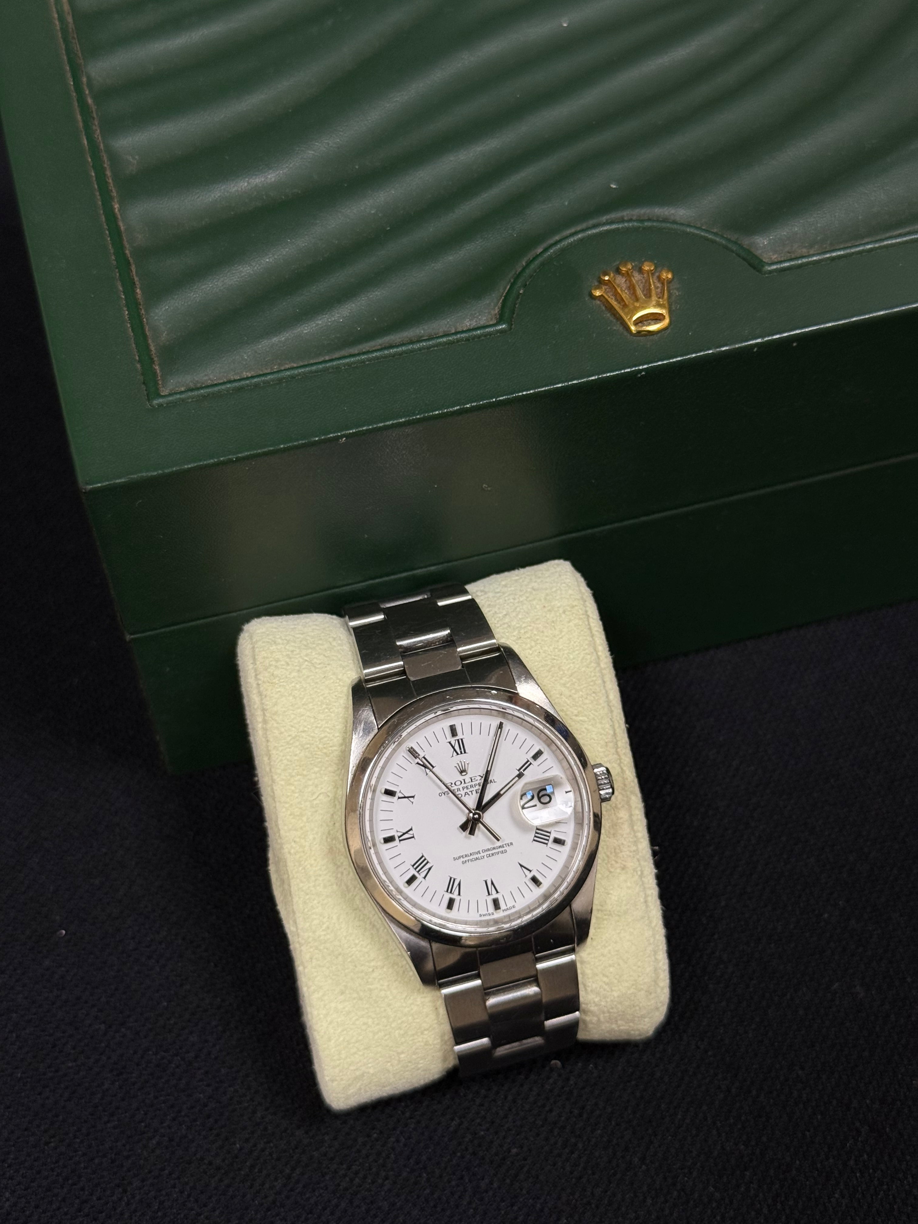 Rolex - Oyster Perpetual Date - Réf. 15200