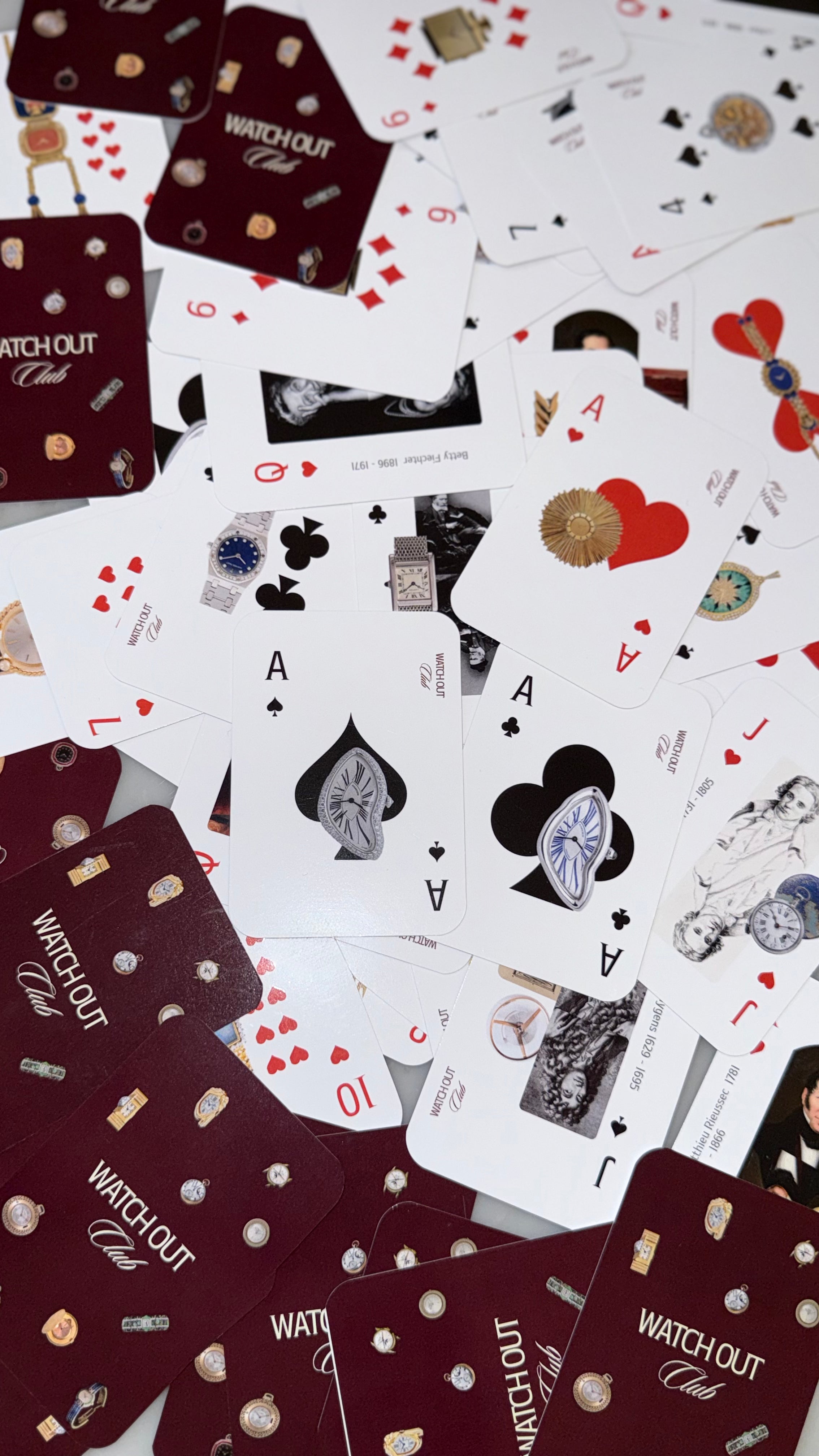 Watch Out Club - Jeu de Cartes